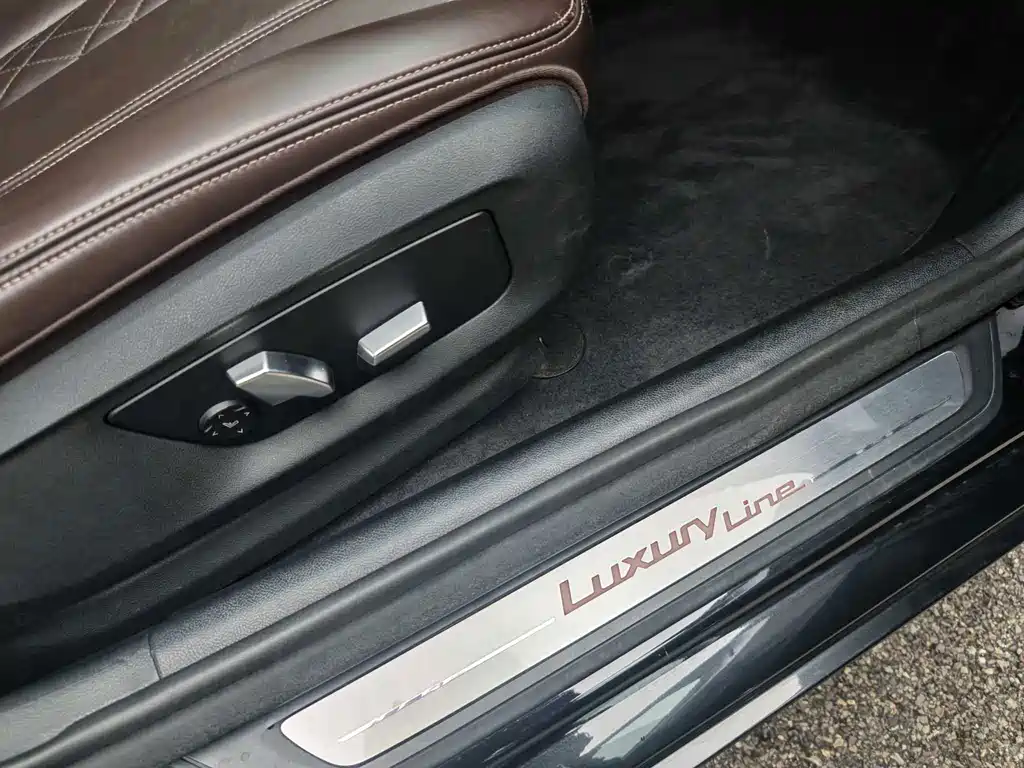 BMW 5 Series — фото 14