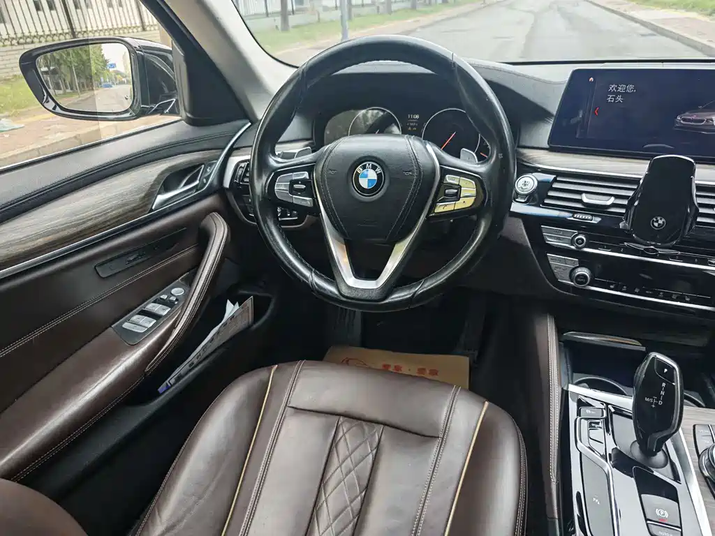BMW 5 Series — фото 10
