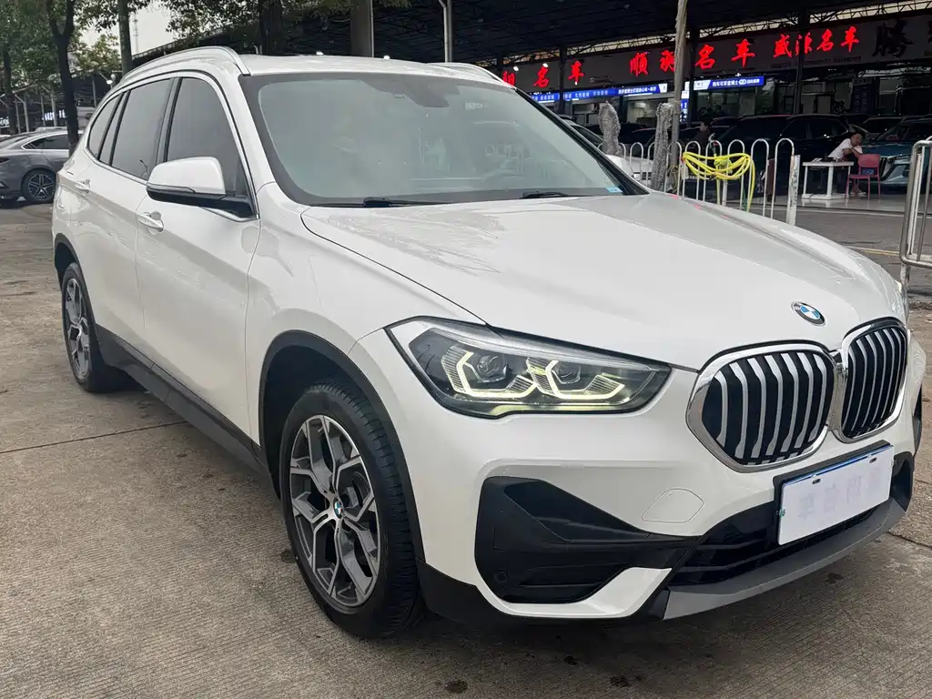 BMW X1 — фото 2