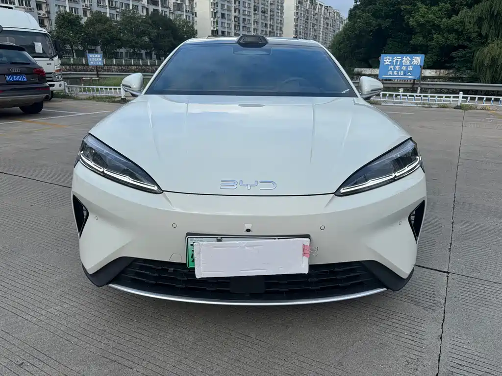 BYD Seal 07 DM-i — фото 2