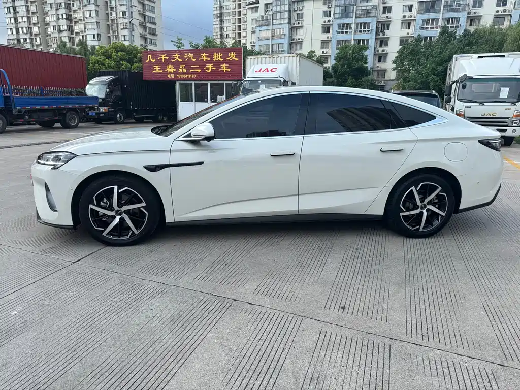 BYD Seal 07 DM-i — фото 3