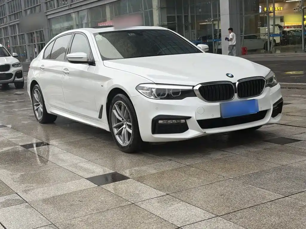 BMW 5 Series — фото 3