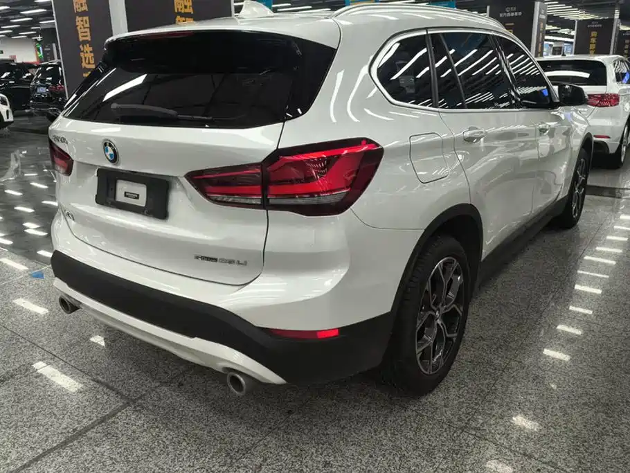 BMW X1 — фото 3