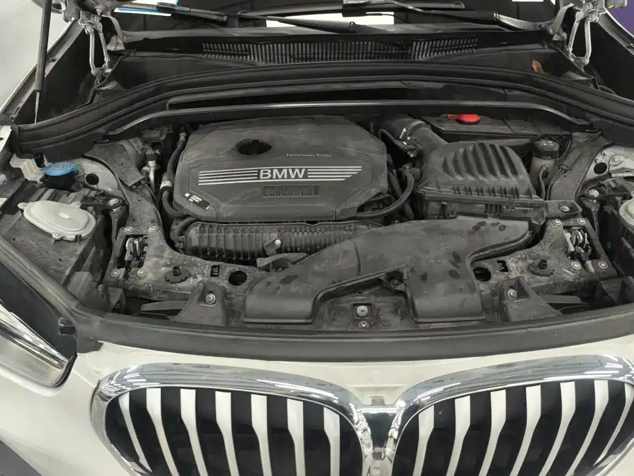BMW X1 — фото 10