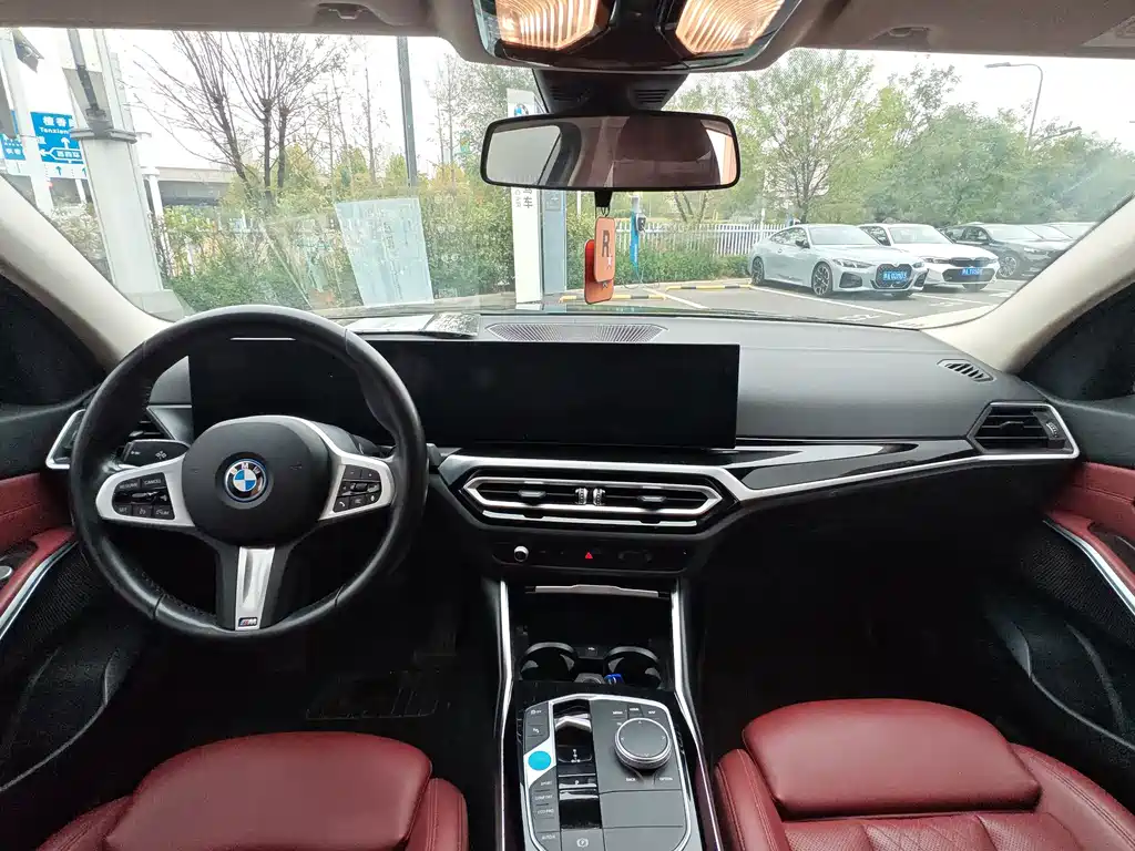 BMW i3 — фото 13