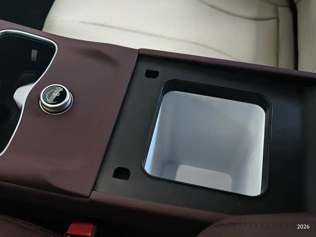 BYD Seal 07 DM-i — фото 18