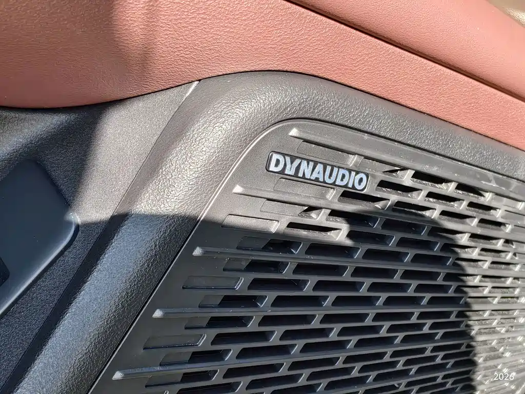 BYD Seal 07 DM-i — фото 10