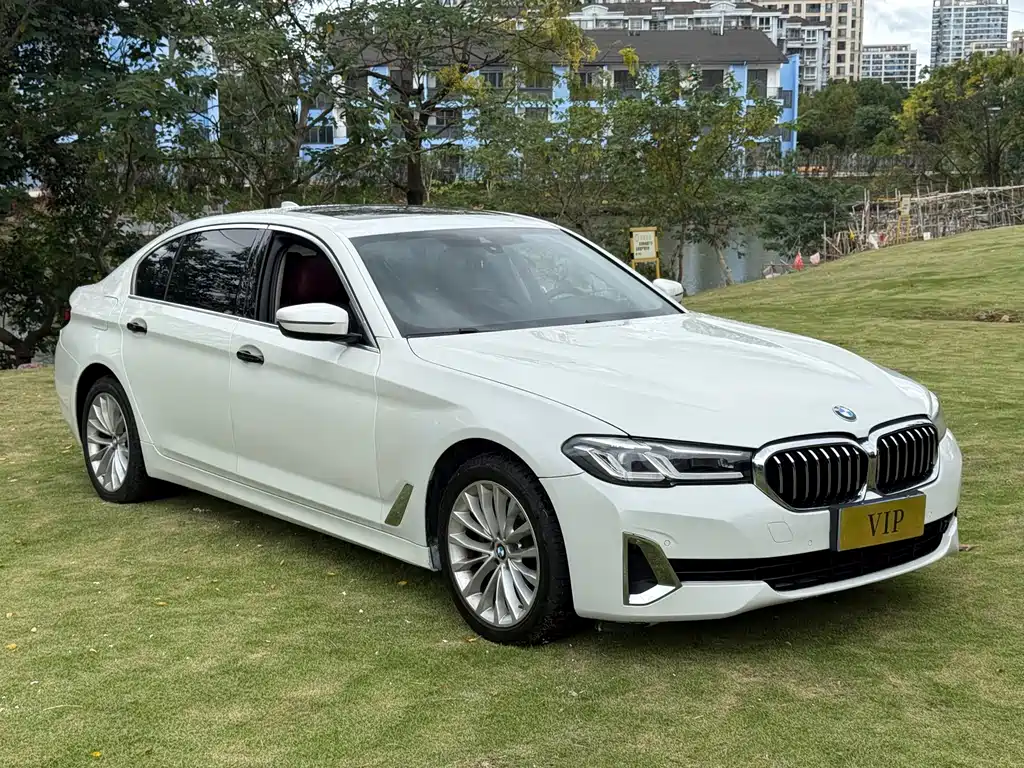 BMW 5 Series — фото 3