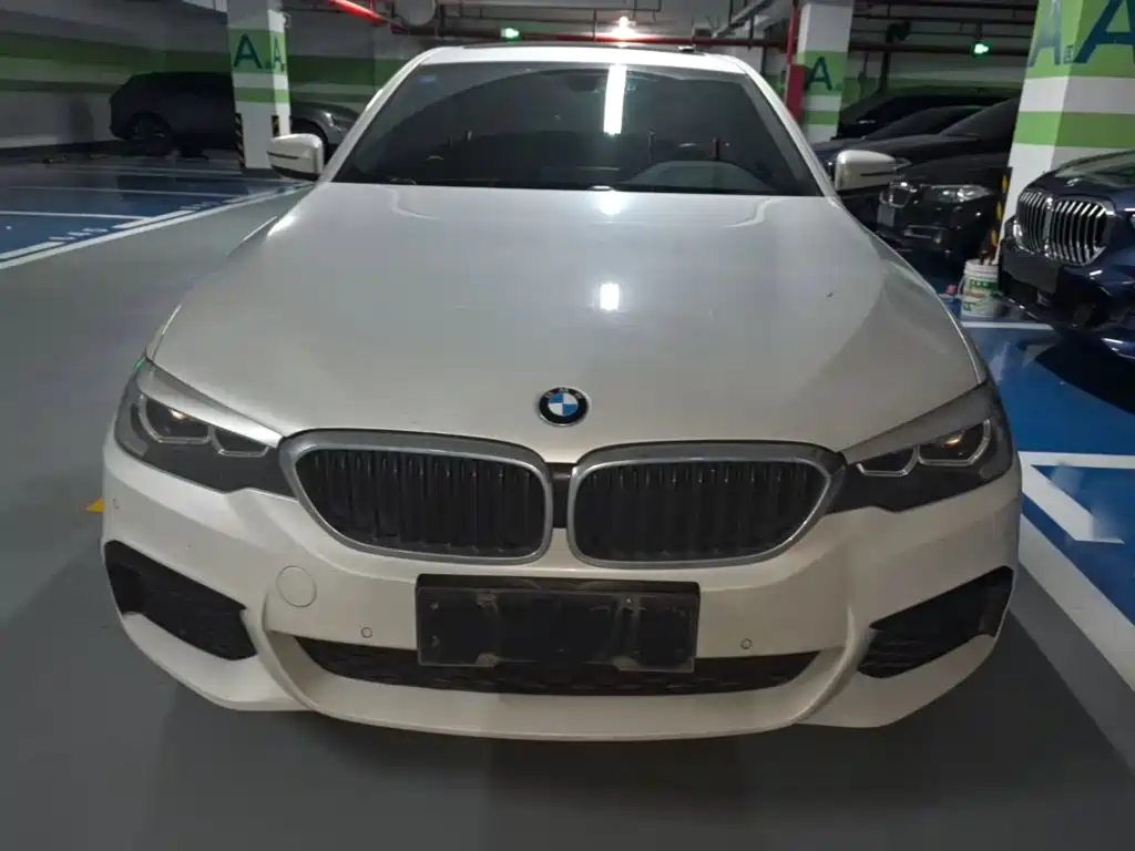 BMW 5 Series — фото 2