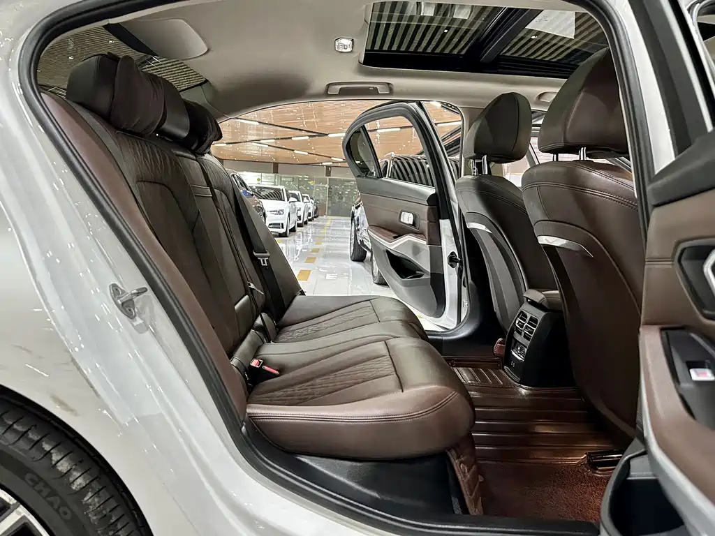 BMW 3 Series — фото 10