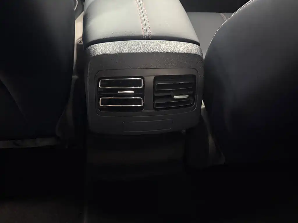BYD Qin PLUS — фото 13