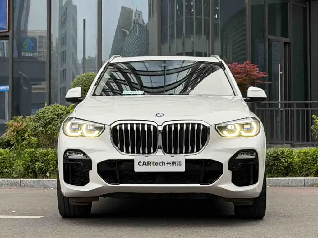 BMW X5 (Import) — фото 2