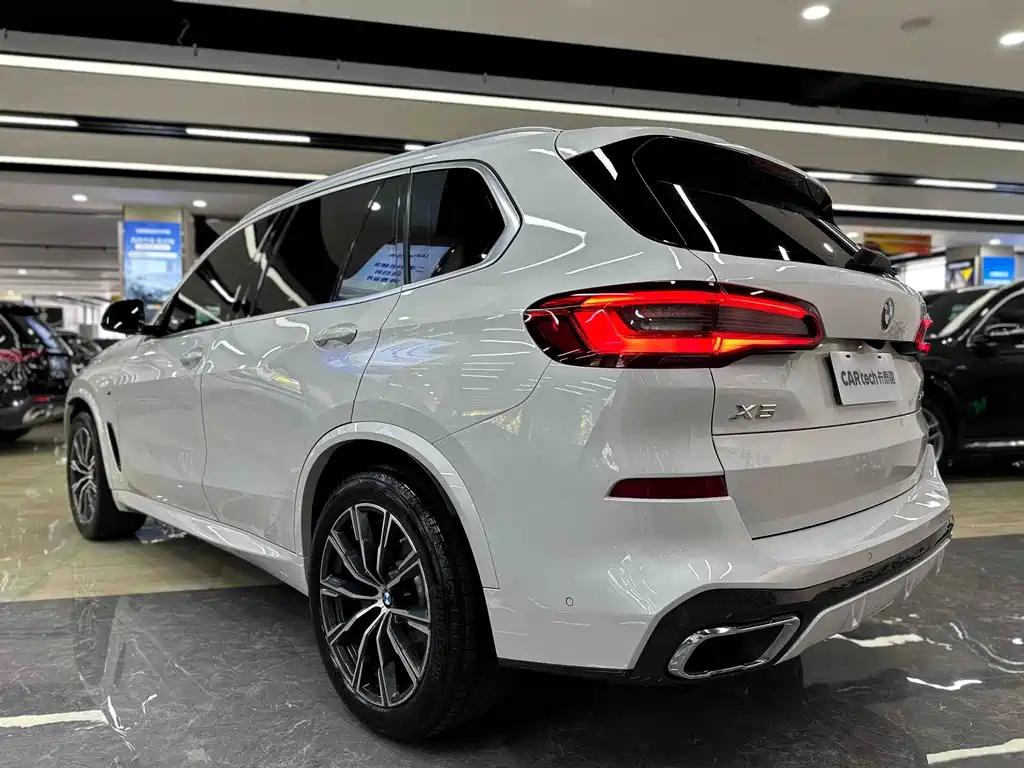 BMW X5 (Import) — фото 3