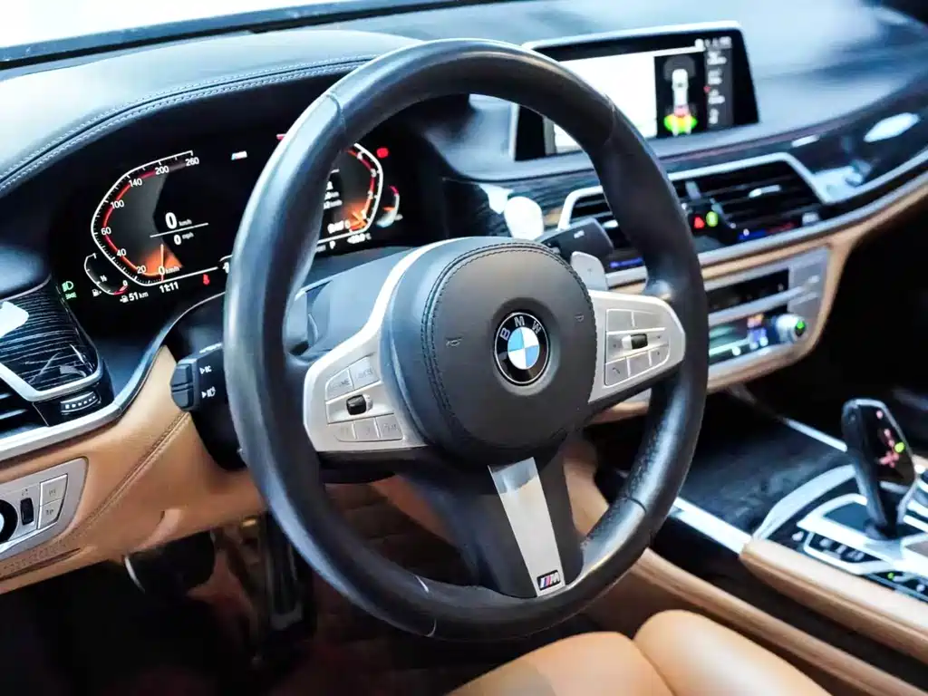 BMW 7 Series — фото 5