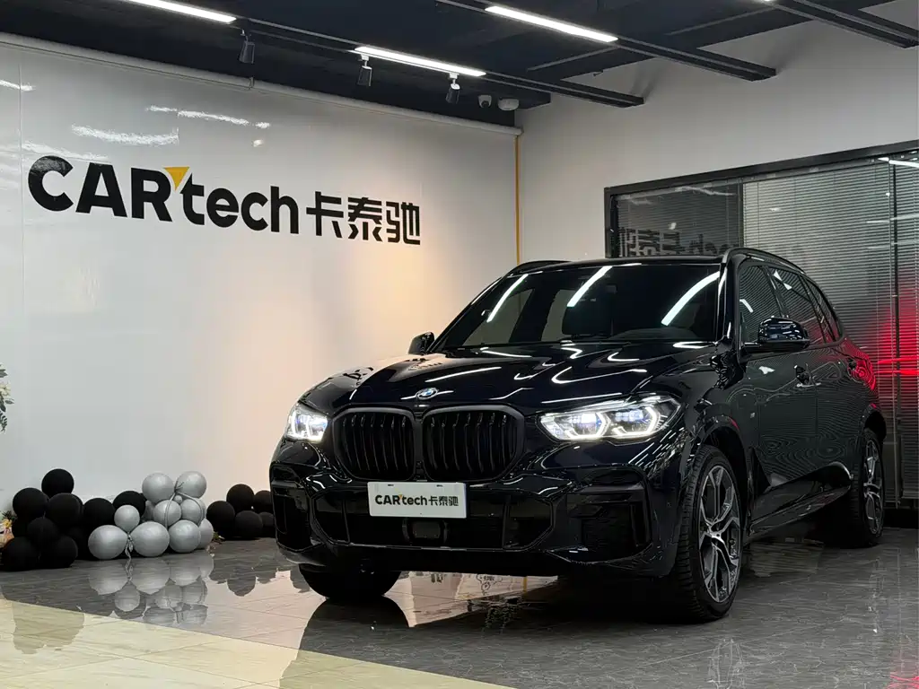 BMW X5 — фото 1