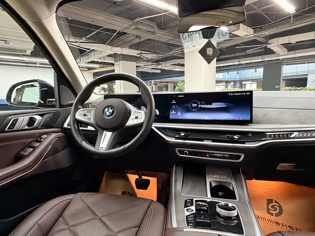BMW X5 — фото 24