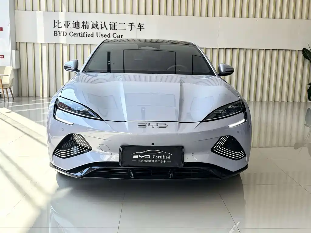 BYD Seal — фото 2