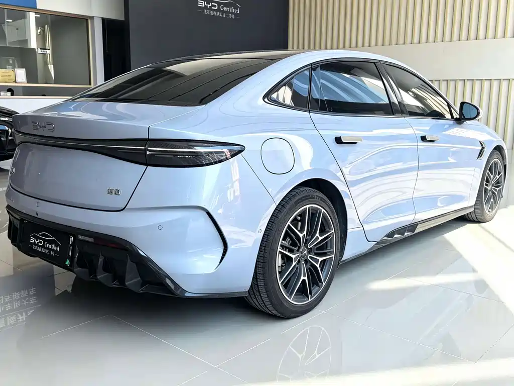 BYD Seal — фото 6