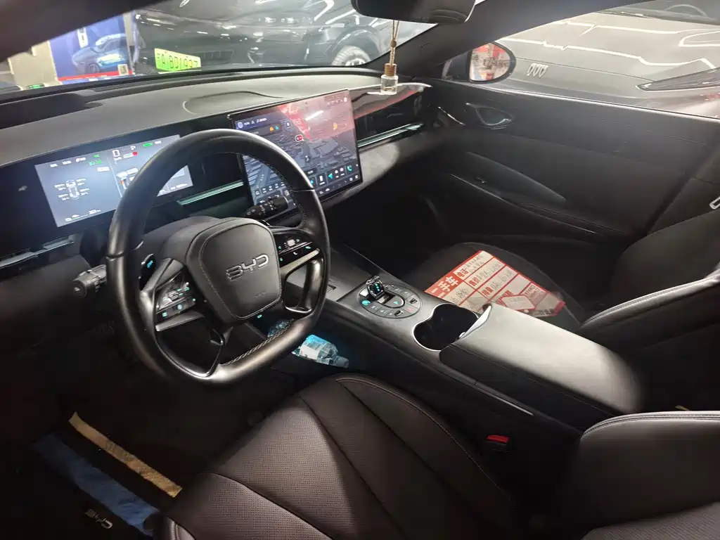 BYD Seal — фото 4