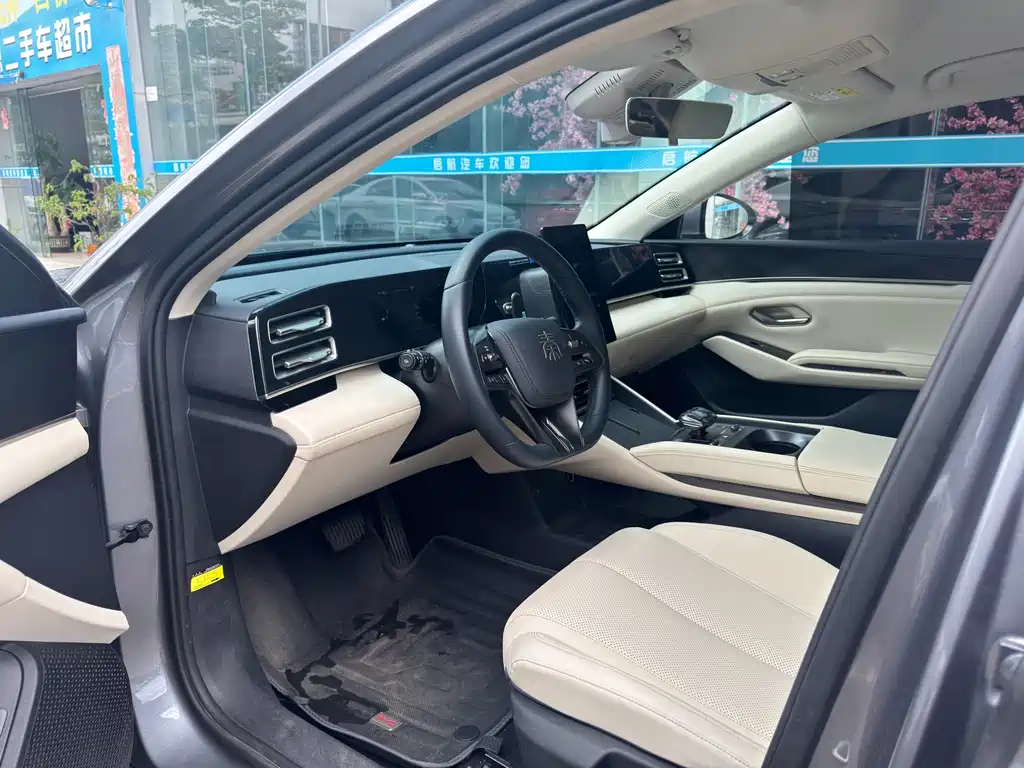 BYD Qin L — фото 15