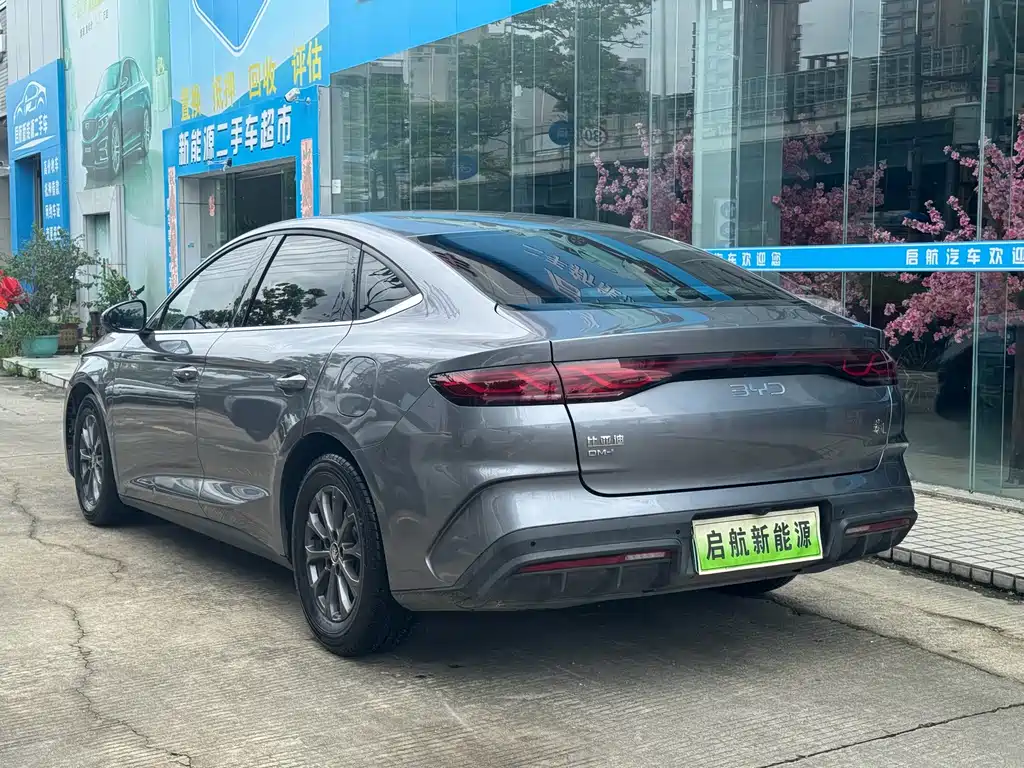 BYD Qin L — фото 20
