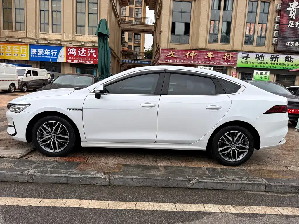 BYD Qin PLUS — фото 7