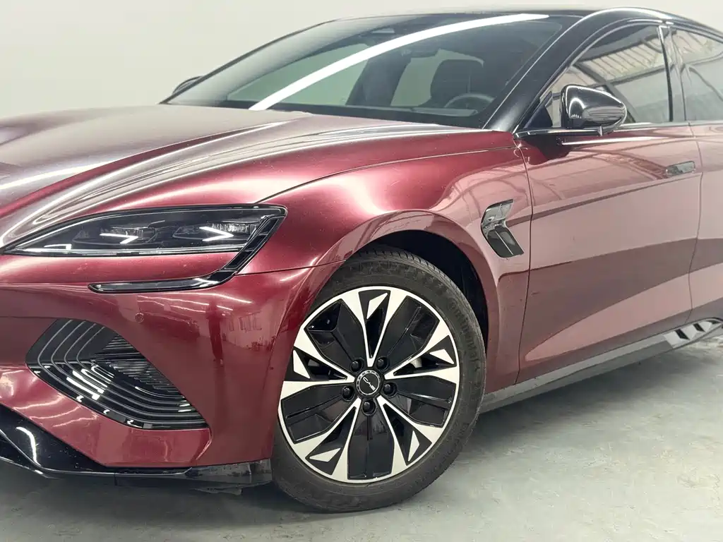 BYD Seal — фото 2