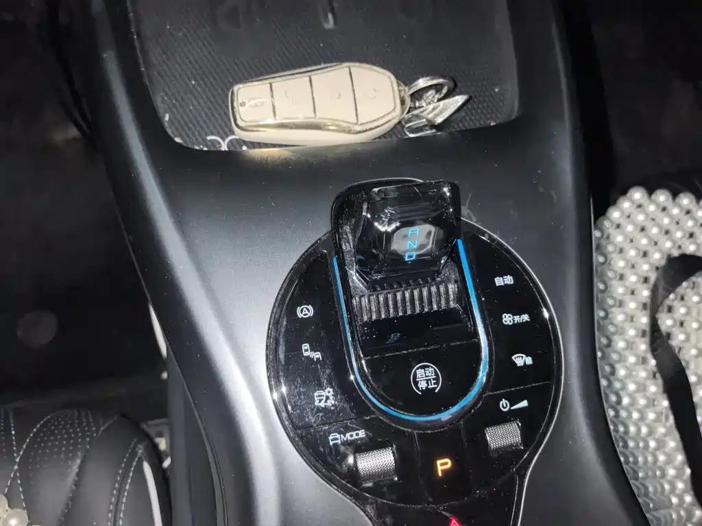 BYD Seal — фото 15