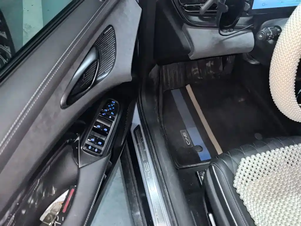 BYD Seal — фото 17