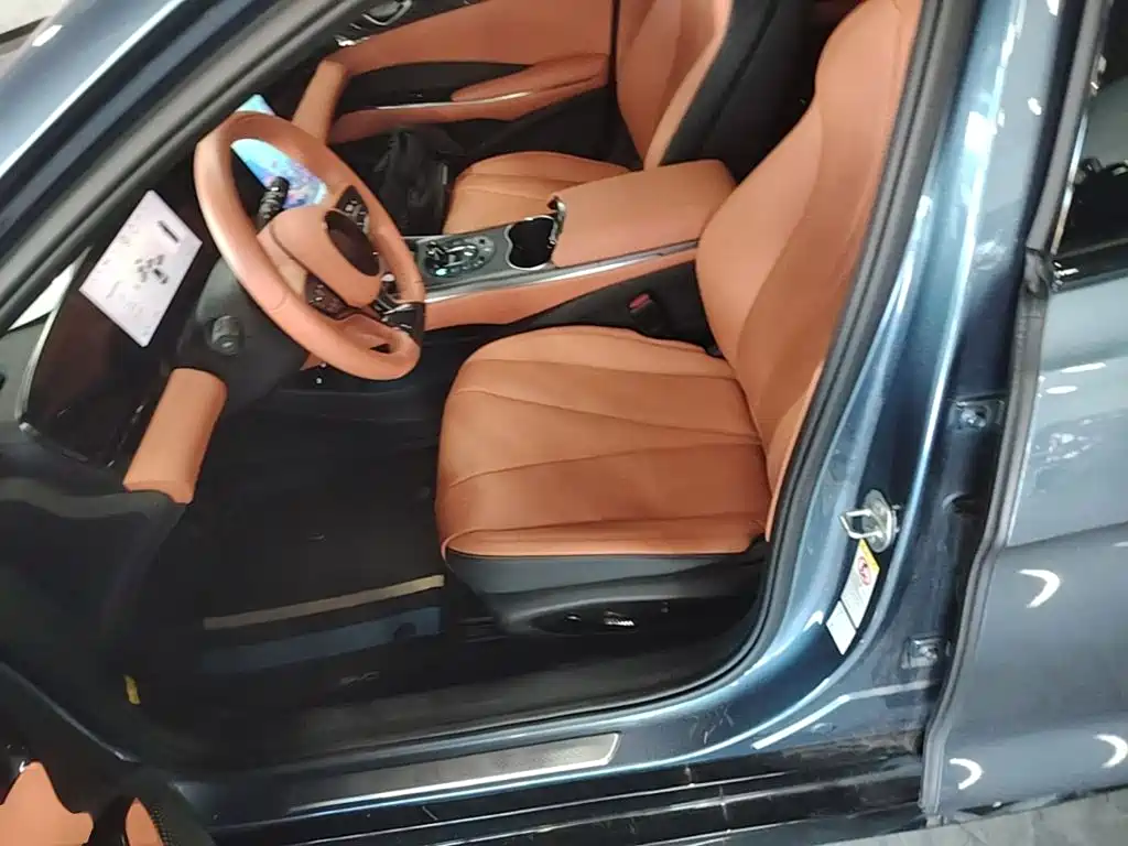 BYD Seal — фото 14