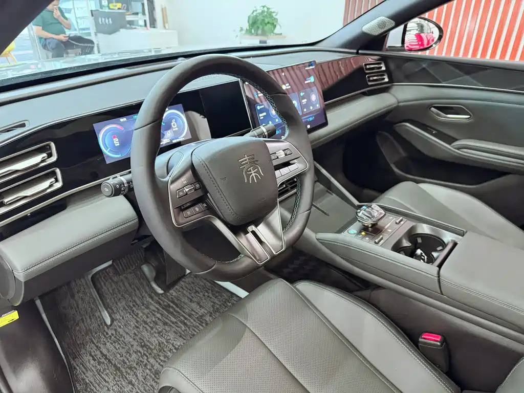 BYD Qin L — фото 15