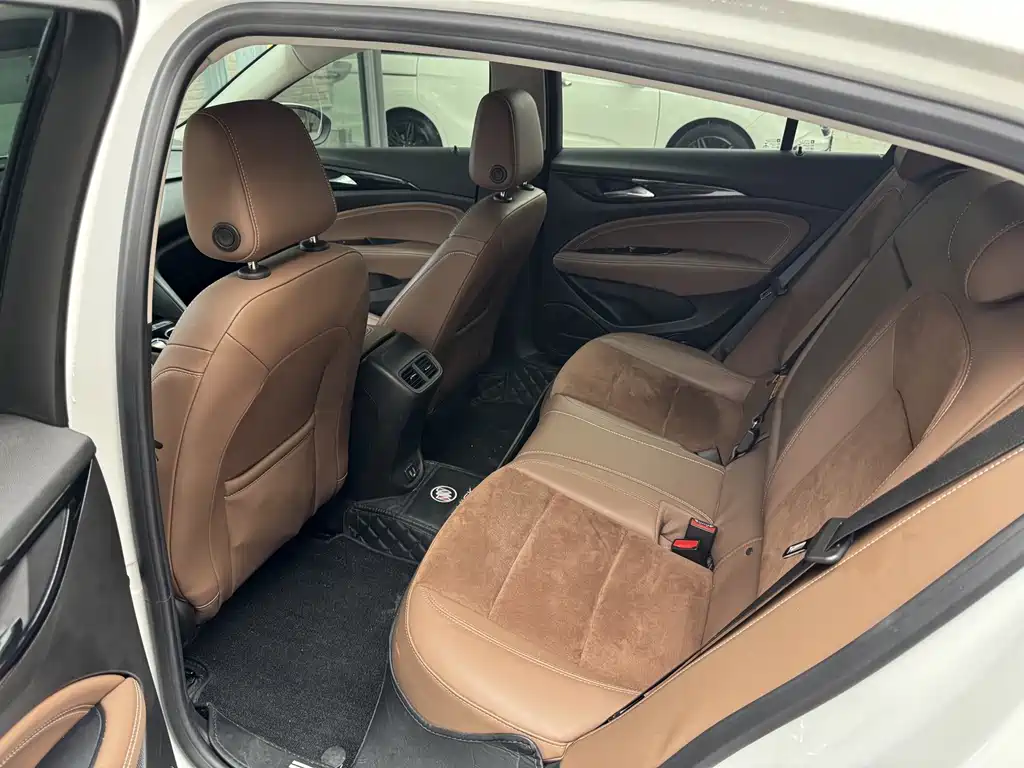 Buick Regal — фото 9