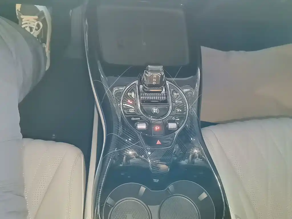 BYD Seal — фото 14