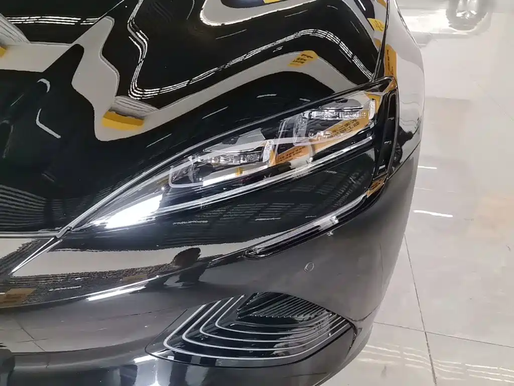 BYD Seal — фото 24