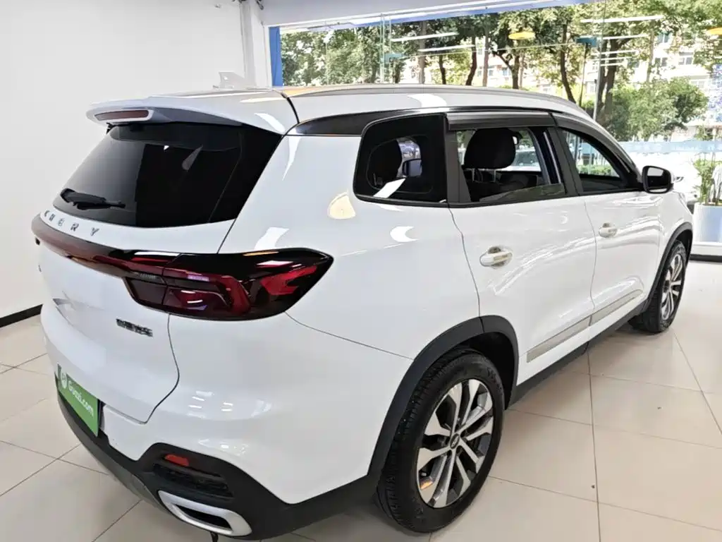 Chery Tiggo 8 — фото 6