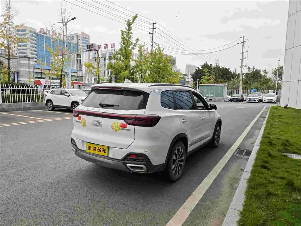 Chery Tiggo 8 — фото 10