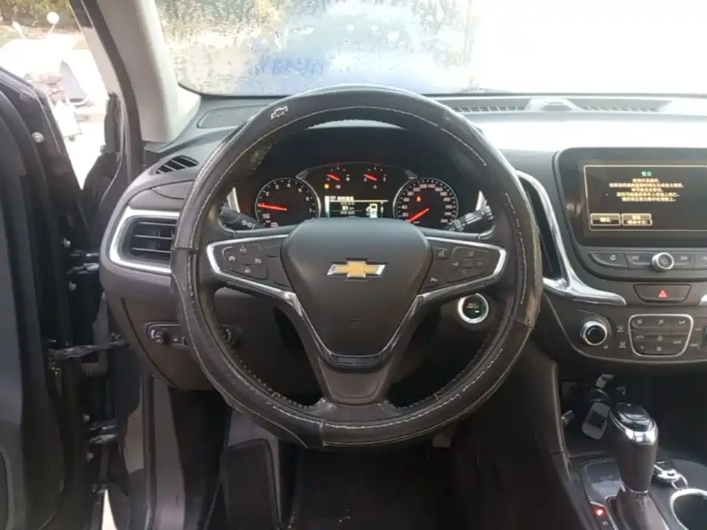 Chevrolet Equinox — фото 10