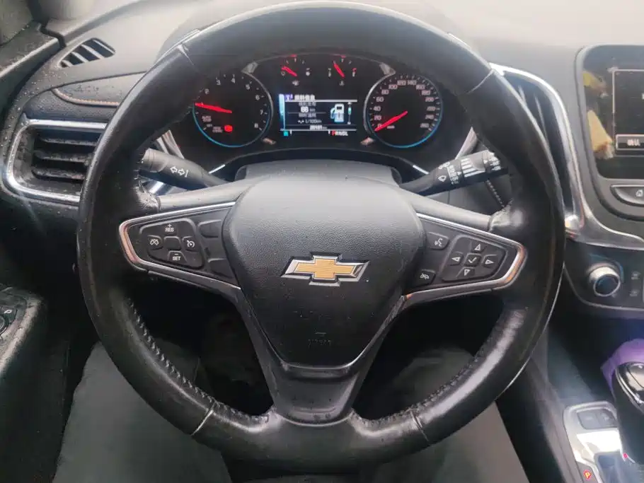 Chevrolet Equinox — фото 15