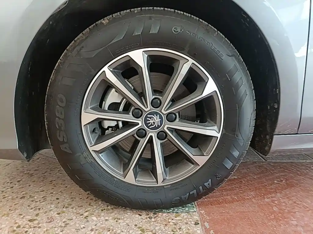 BYD Qin PLUS — фото 23