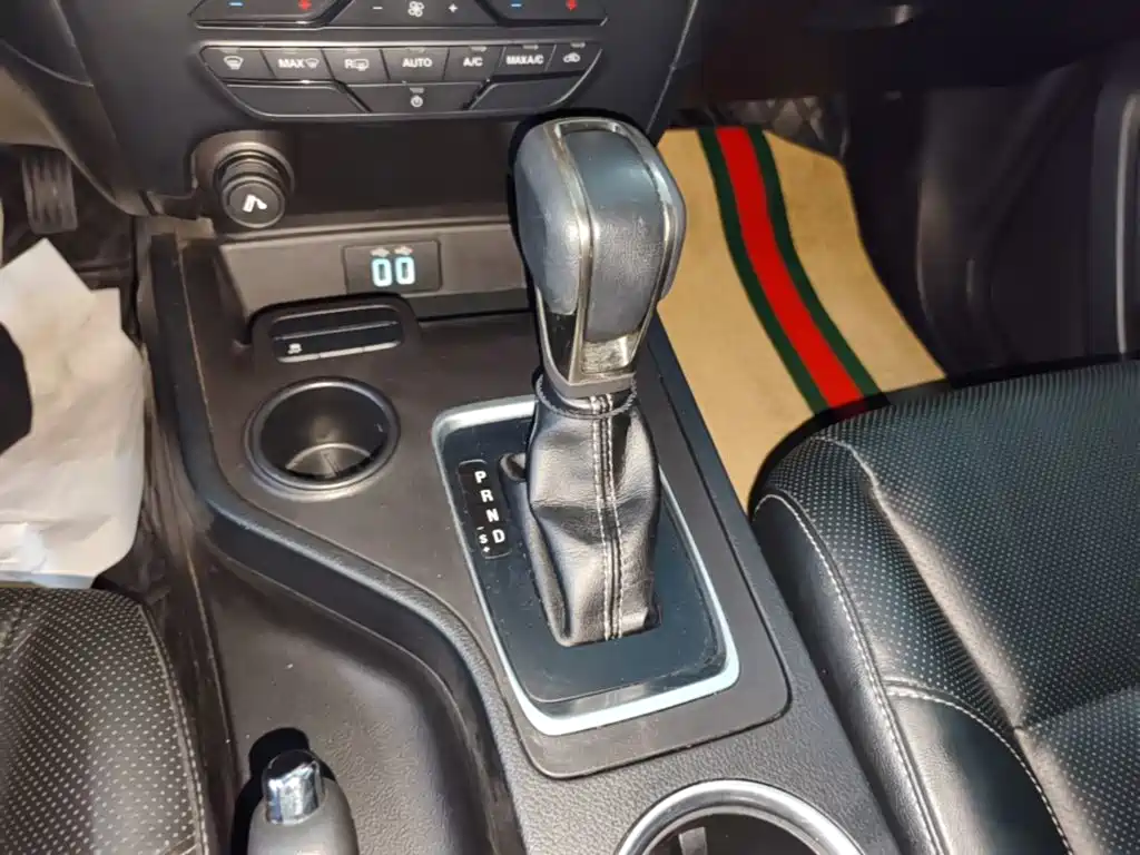Ford Everest — фото 13