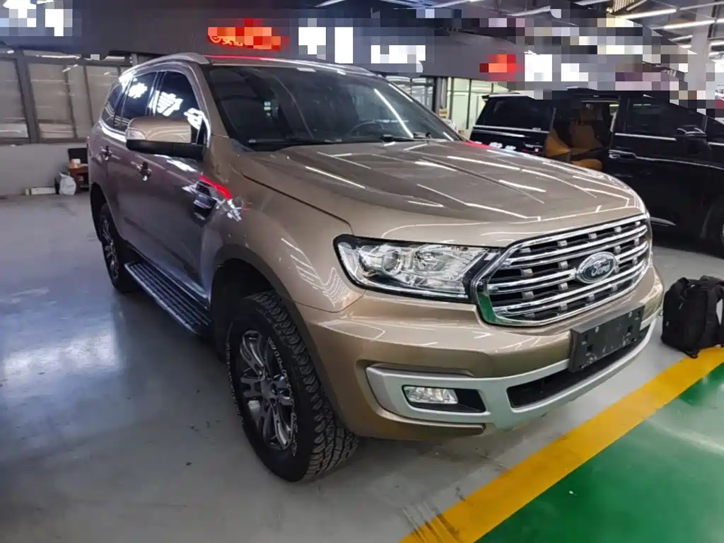 Ford Everest — фото 3