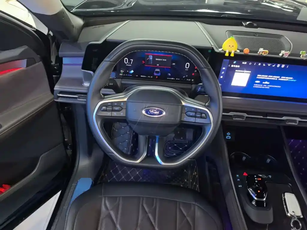 Ford Edge — фото 10