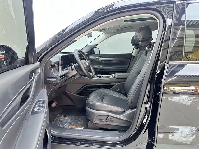 Ford Edge — фото 10
