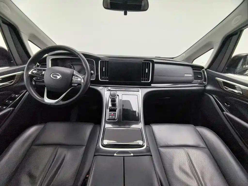 GAC Motor Trumpchi M8 — фото 5