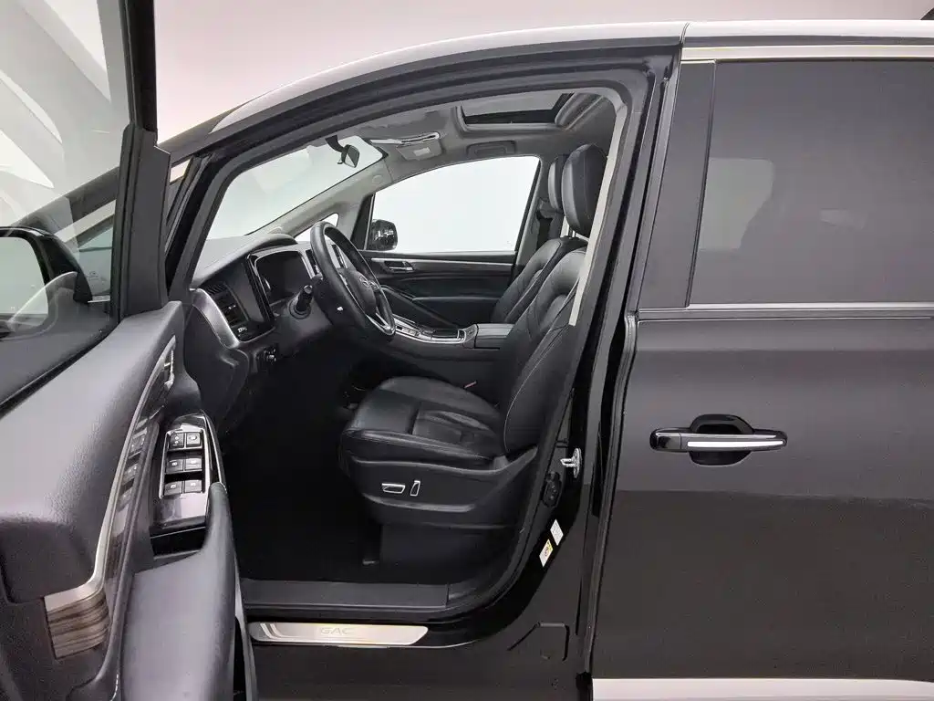 GAC Motor Trumpchi M8 — фото 10