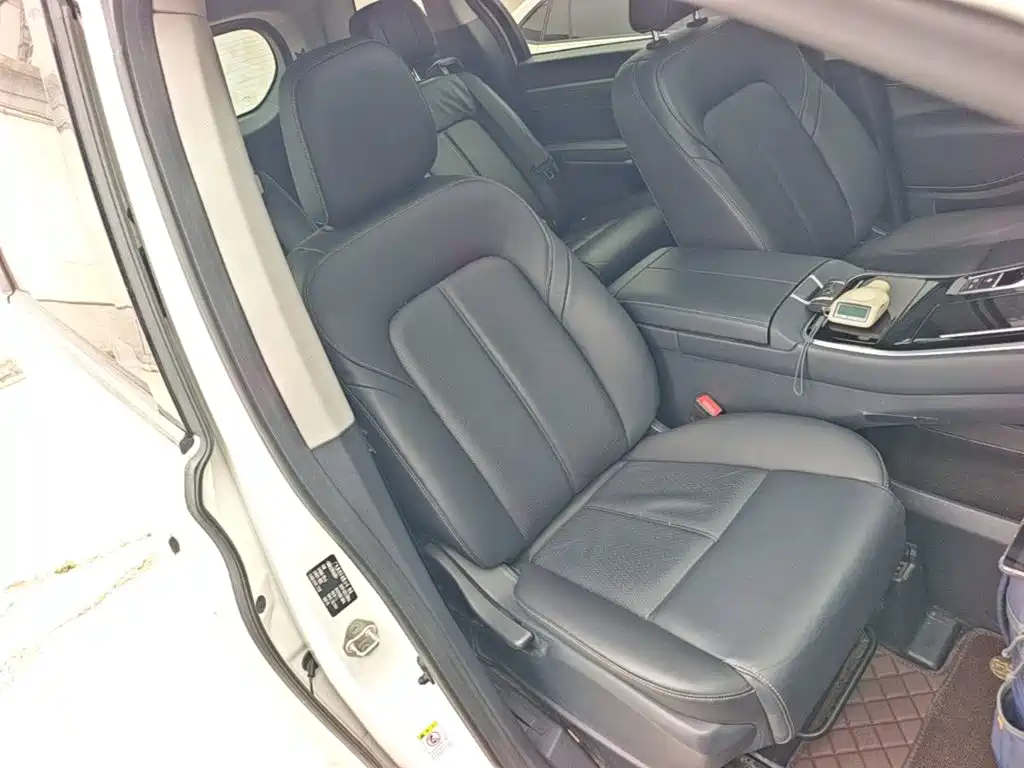 GAC Motor Trumpchi M8 — фото 24