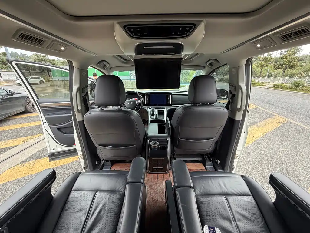 GAC Motor Trumpchi M8 — фото 5