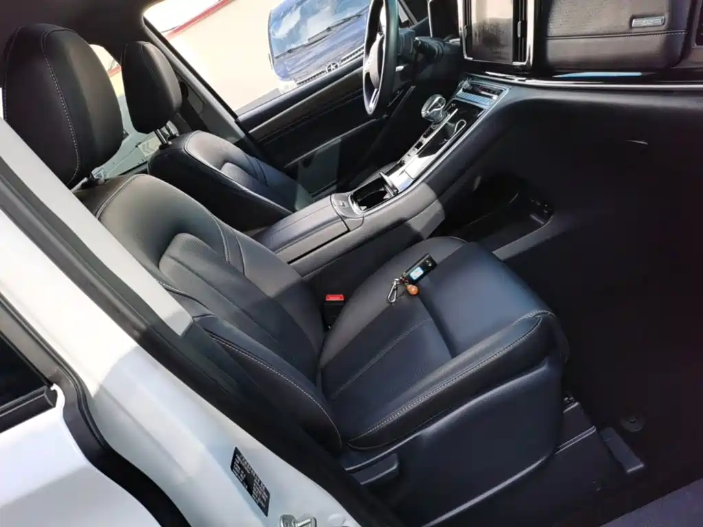 GAC Motor Trumpchi M8 — фото 24
