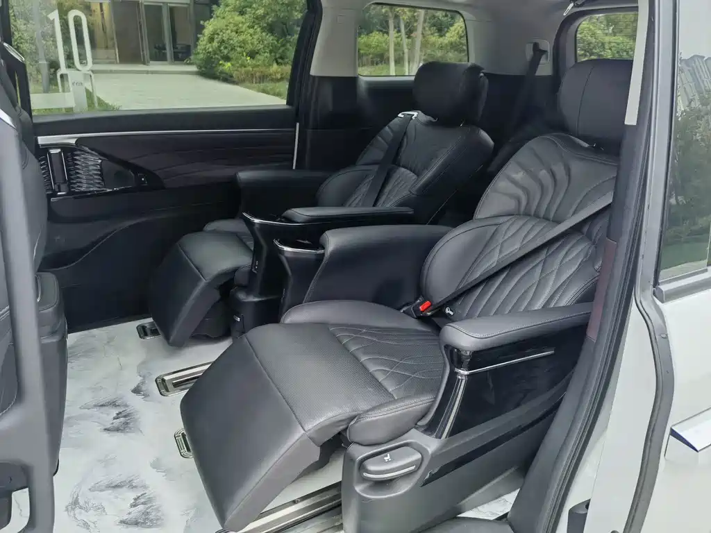 GAC Motor Trumpchi M8 — фото 17