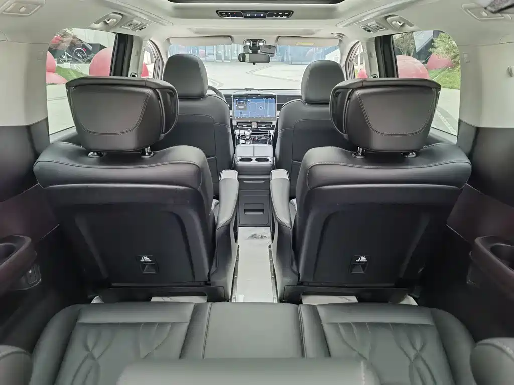 GAC Motor Trumpchi M8 — фото 20